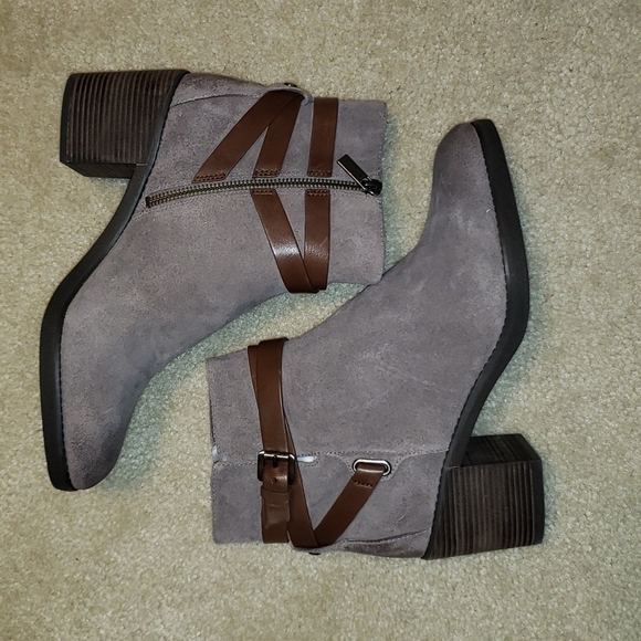 Michael Kors booties - Picture 2 of 8